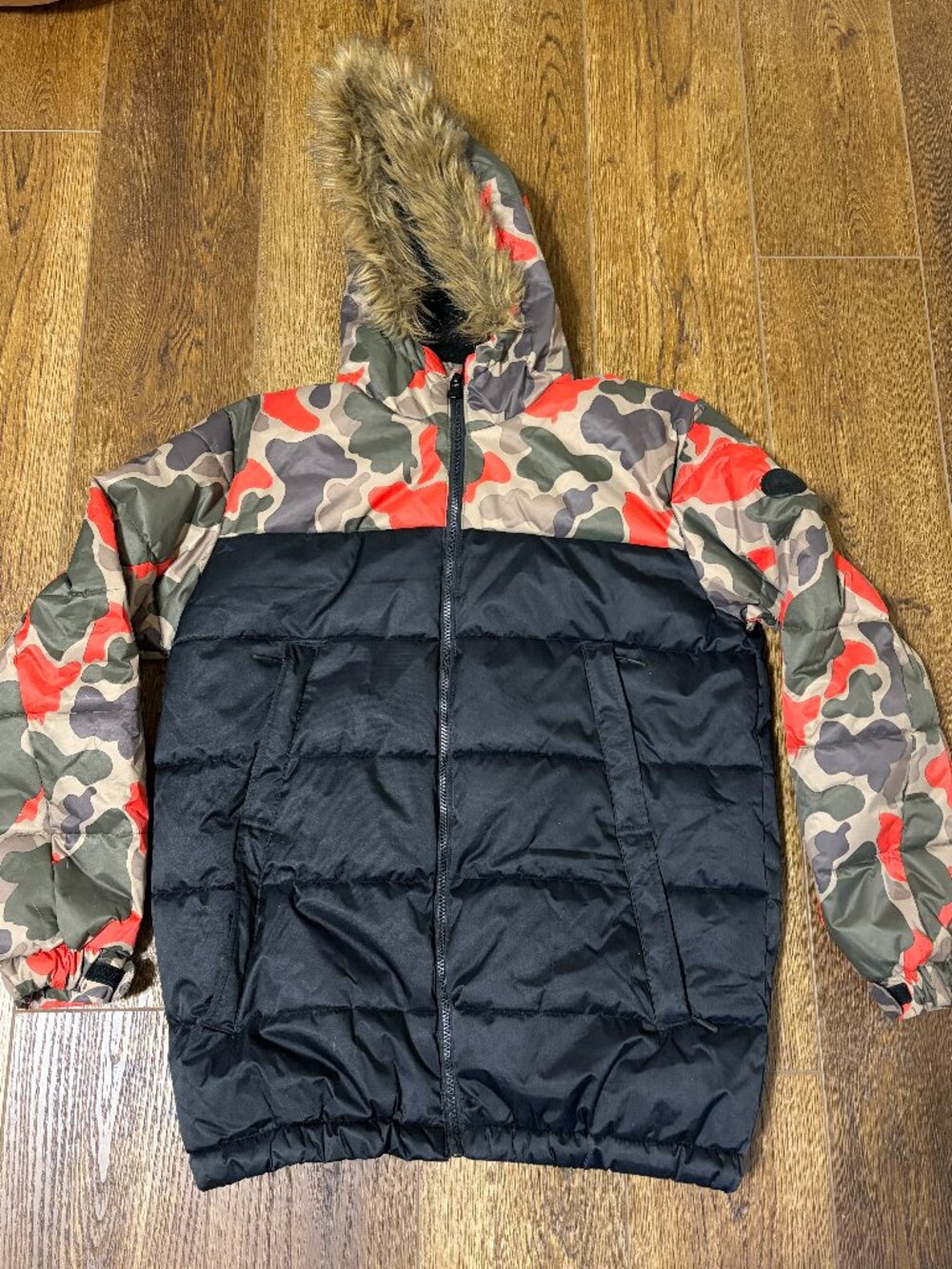 Members Only Camo Puffer Coat Size Small